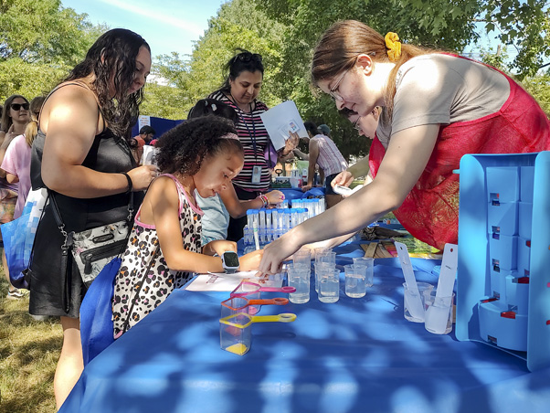 No laboratory? No problem. Other hub activities let participants carry out kid-friendly scientific procedures, often with a souvenir to take away.