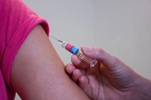 An image of a vaccine shot