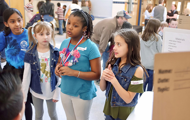 Another of the moments Rich caught at the 2019 science fair.